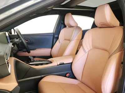 صورة 20 لـ 2025 Toyota CROWN SPORT
