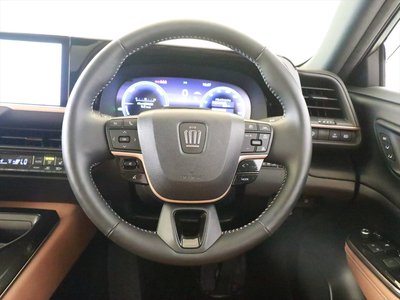 صورة 19 لـ 2025 Toyota CROWN SPORT