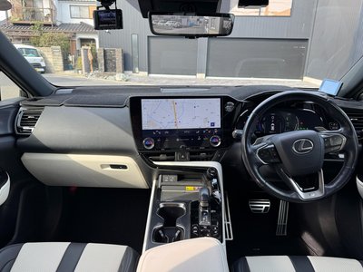 صورة 2 لـ 2022 Lexus NX