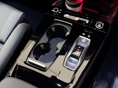 2025 AUDI Q6 E-TRON 照片 92