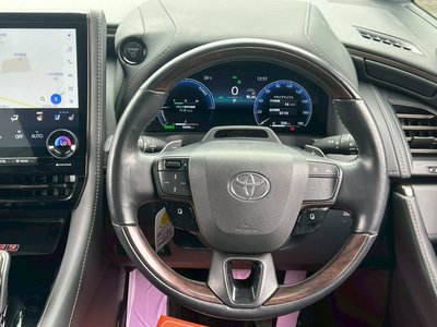 صورة 53 لـ 2024 Toyota VELLFIRE
