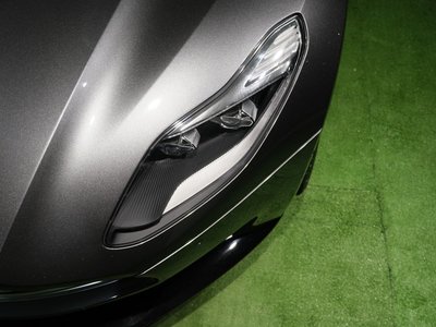 2017 Aston Martin DB11 — фото 36
