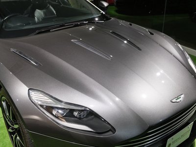 2017 Aston Martin DB11 — фото 42