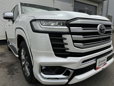 صورة 33 لـ 2021 Toyota LAND CRUISER 300
