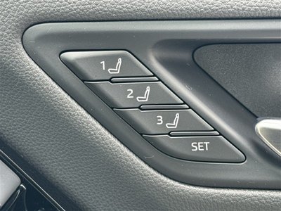 صورة 26 لـ 2021 Toyota LAND CRUISER 300