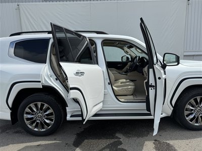 صورة 31 لـ 2021 Toyota LAND CRUISER 300