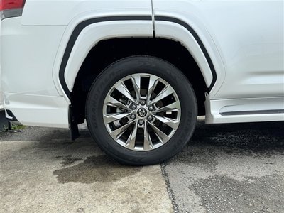 صورة 35 لـ 2021 Toyota LAND CRUISER 300
