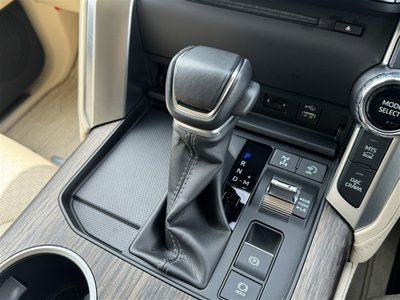 صورة 20 لـ 2021 Toyota LAND CRUISER 300