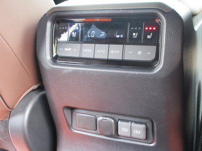 صورة 41 لـ 2024 Toyota LAND CRUISER 250