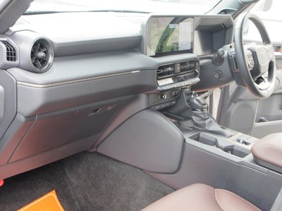 صورة 18 لـ 2024 Toyota LAND CRUISER 250