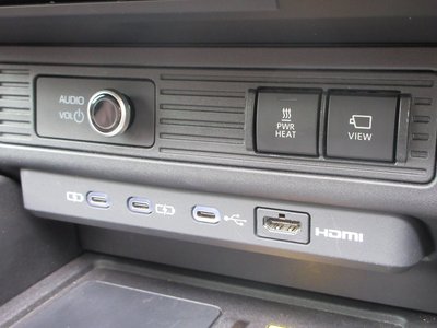 صورة 28 لـ 2024 Toyota LAND CRUISER 250
