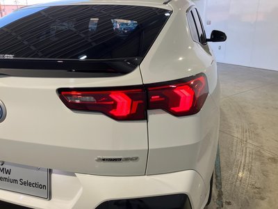2025 BMW IX2 photo 15