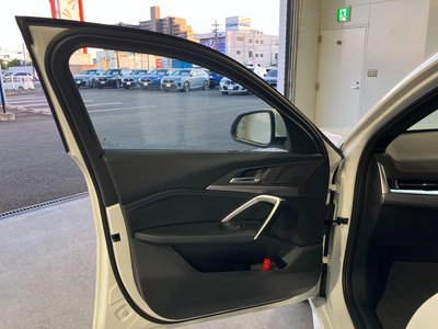 2025 BMW IX2 thumbnail 58