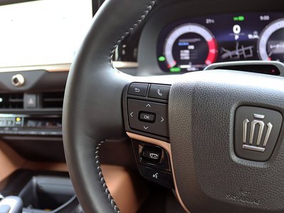 صورة 13 لـ 2025 Toyota CROWN SPORT