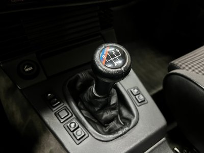 صورة 13 لـ 1988 BMW M5