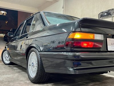 صورة 47 لـ 1988 BMW M5