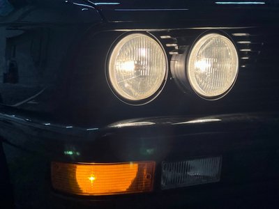 صورة 48 لـ 1988 BMW M5