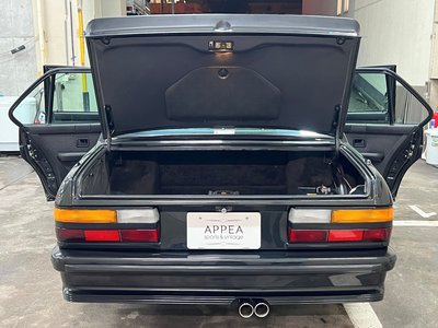 صورة 19 لـ 1988 BMW M5