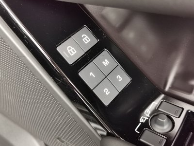 2025 LAND Rover RANGE ROVER VELAR — миниатюра 16