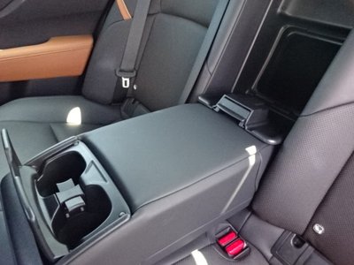 صورة 68 لـ 2022 Toyota CROWN CROSSOVER