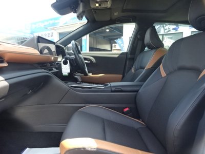صورة 54 لـ 2022 Toyota CROWN CROSSOVER