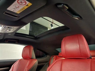 صورة 18 لـ 2019 Lexus RC