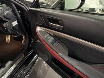 صورة 32 لـ 2019 Lexus RC