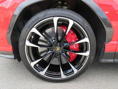 صورة 8 لـ 2019 Lamborghini URUS