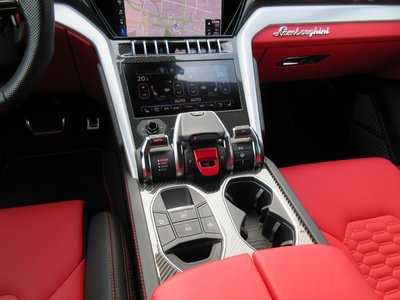 صورة 34 لـ 2019 Lamborghini URUS