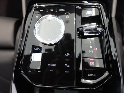 2025 BMW I5 TOURING photo 48