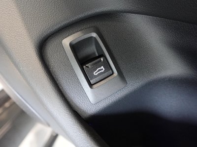 2025 BMW I5 TOURING photo 35