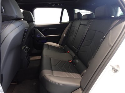 2025 BMW I5 TOURING photo 25