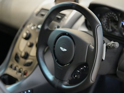 2019 Aston Martin RAPIDE 缩略图 3