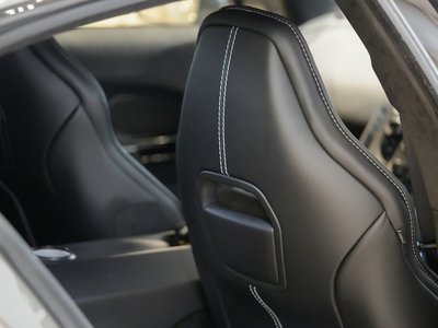 2019 Aston Martin RAPIDE 缩略图 30