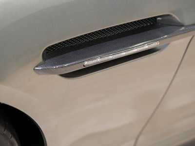 2019 Aston Martin RAPIDE 缩略图 11