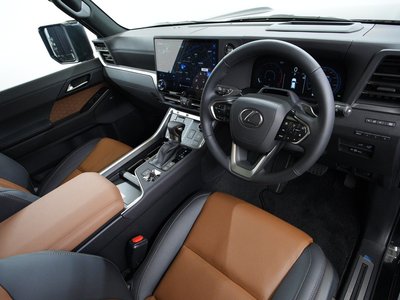 2026 Lexus GX photo 6