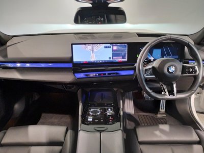 2024 BMW 5 SERIES 照片 12