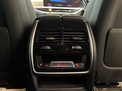 صورة 37 لـ 2023 BMW X6 M