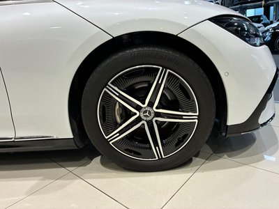 2023 Mercedes-BENZ EQE photo 12