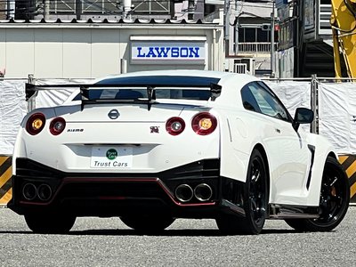 صورة 7 لـ 2017 Nissan GT-R