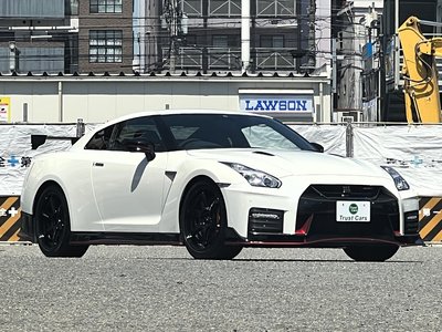 صورة 8 لـ 2017 Nissan GT-R