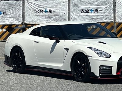 صورة 13 لـ 2017 Nissan GT-R