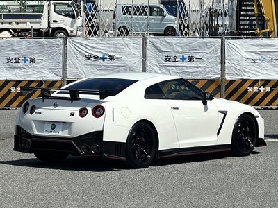 صورة 14 لـ 2017 Nissan GT-R