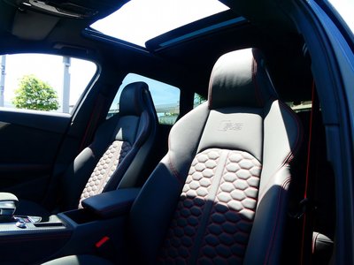 2023 AUDI RS4 AVANT photo 12