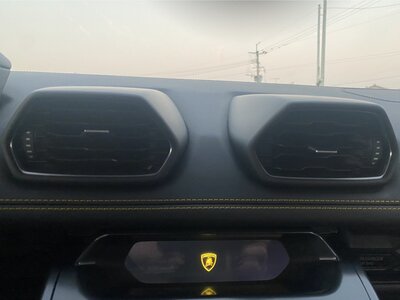 صورة 24 لـ 2015 Lamborghini HURACAN