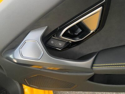 صورة 17 لـ 2015 Lamborghini HURACAN