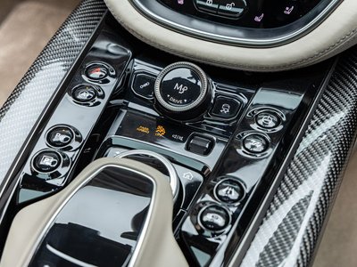 صورة 9 لـ 2024 Aston Martin DBX
