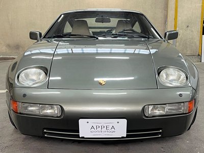 1987 Porsche 928 照片 2