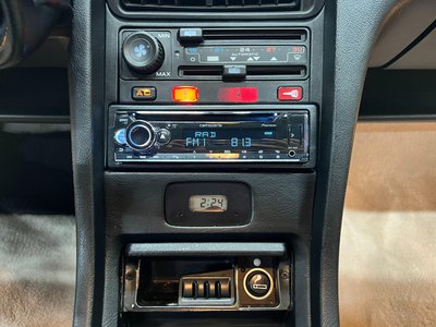 1987 Porsche 928 照片 39