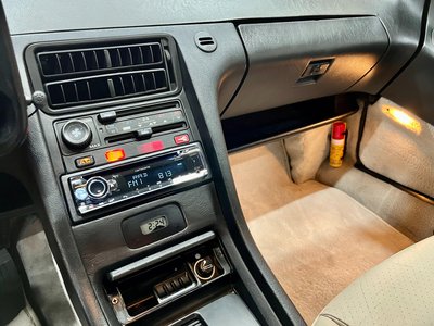 1987 Porsche 928 照片 33